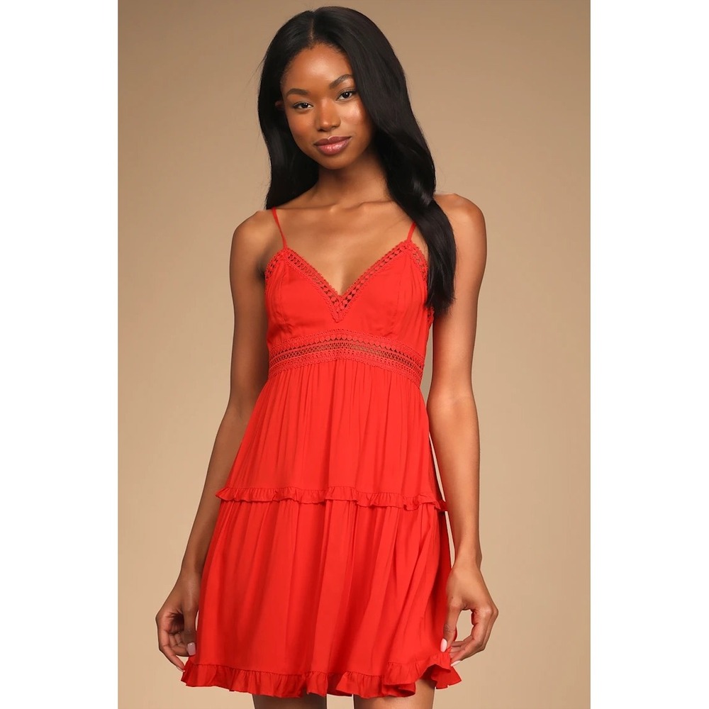 NWT Lulus Serene Soul Bright Red Crochet Lace Tiered Mini Dress Size M Boho - Picture 1 of 11